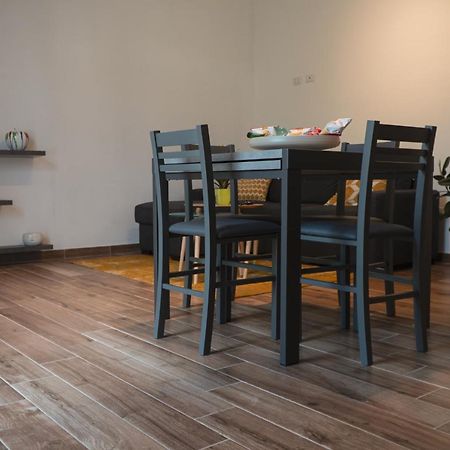 Alessandra'S Apartment 사사리 외부 사진