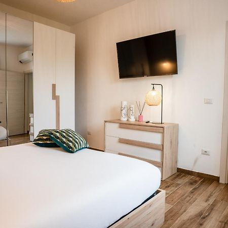 Alessandra'S Apartment 사사리 외부 사진
